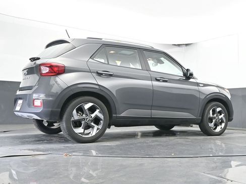 Used 2025 Hyundai Venue SEL image 51