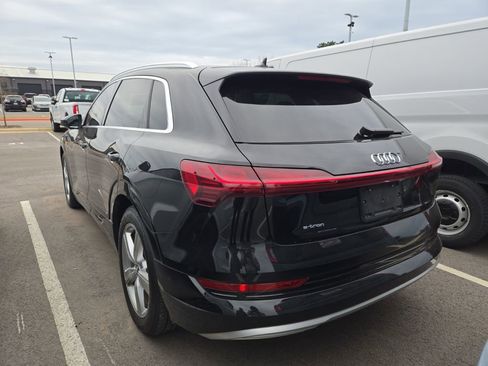 Used 2019 Audi e-tron Premium Plus image 2