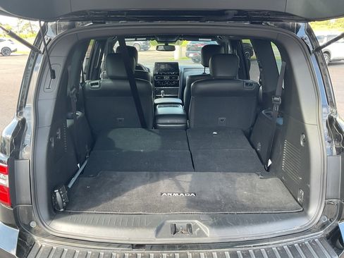 Used 2023 Nissan Armada SL w/ Midnight Edition Package image 11