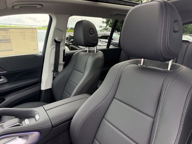 New 2026 Mercedes-Benz GLS 450 4MATIC image 16