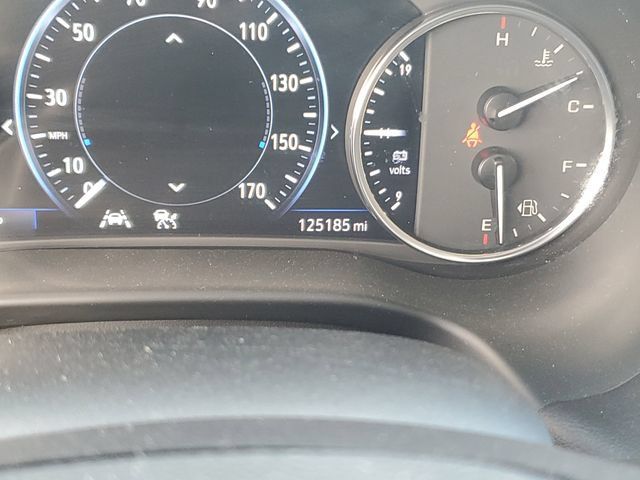 Used 2023 Buick Enclave Avenir w/ Avenir Technology Package FWD image 15