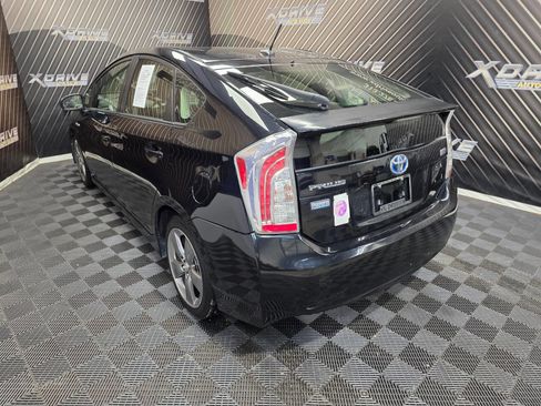 Used 2013 Toyota Prius Three image 9