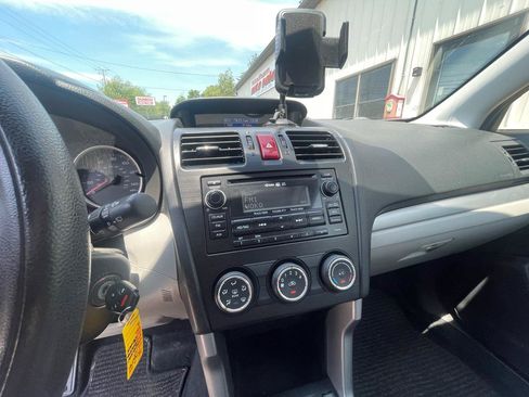 Used 2015 Subaru Forester 2.5i Premium w/ All-Weather Package AWD/4WD image 14