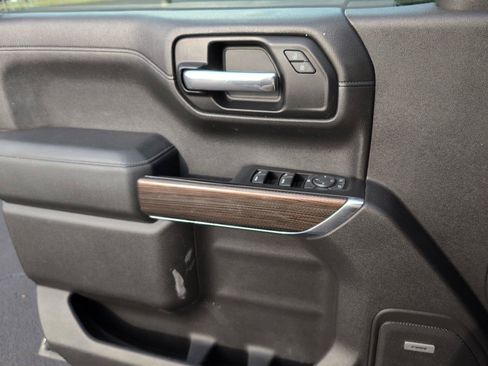 Used 2019 Chevrolet Silverado 1500 RST AWD/4WD image 16