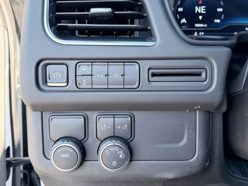 Used 2023 Chevrolet Tahoe Premier image 11