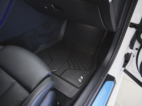 Used 2026 BMW M850i xDrive Coupe w/ M Carbon Exterior Package AWD/4WD image 44