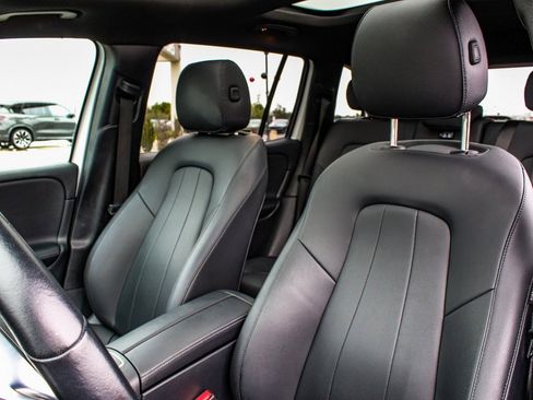 Used 2024 Mercedes-Benz GLB 250 4MATIC w/ Driver Assistance Package image 33