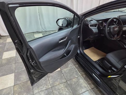 Used 2020 Toyota Corolla LE FWD image 11