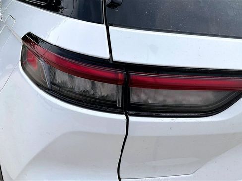 Used 2023 Jeep Grand Cherokee Limited w/ Luxury Tech Group II image 38