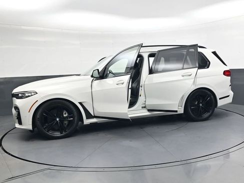 Used 2021 BMW X7 xDrive40i w/ M Sport Package image 43