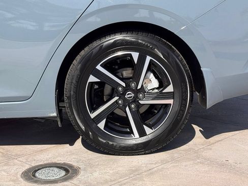 Used 2025 Nissan Sentra SV FWD image 10