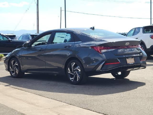 New 2026 Hyundai Elantra Limited FWD image 3