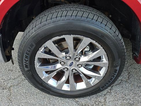 Used 2016 Ford F150 Lariat image 9