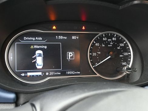 Used 2025 Nissan Versa SV FWD image 16