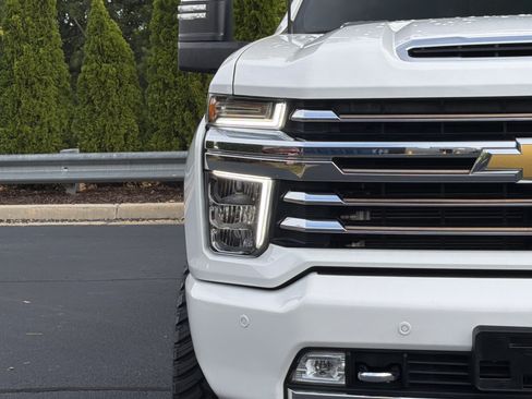 Used 2022 Chevrolet Silverado 3500 High Country w/ Z71 Off-Road Package AWD/4WD image 20