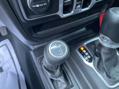 Used 2023 Jeep Wrangler Altitude image 35