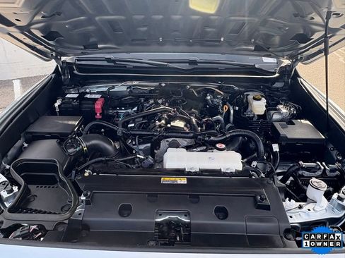 Certified 2025 Toyota Tacoma TRD Off-Road image 27