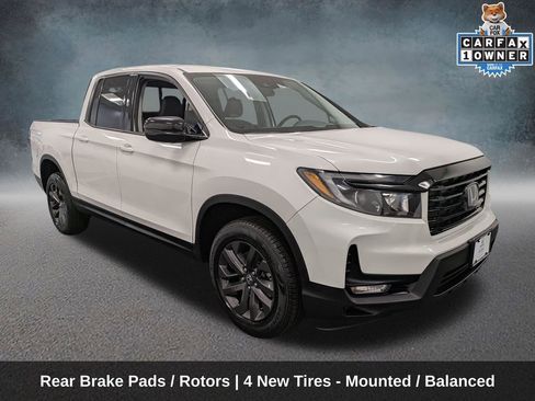 Certified 2023 Honda Ridgeline Sport image 3