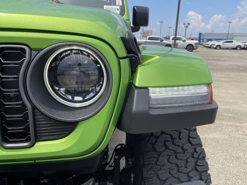 New 2025 Jeep Wrangler Unlimited Rubicon 392 image 11