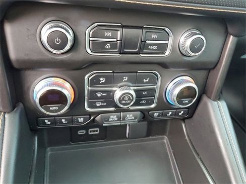 Used 2024 GMC Yukon AT4 w/ Technology Package image 22