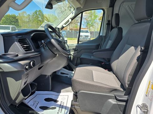 New 2026 Ford Transit 250 148 Medium Roof image 9