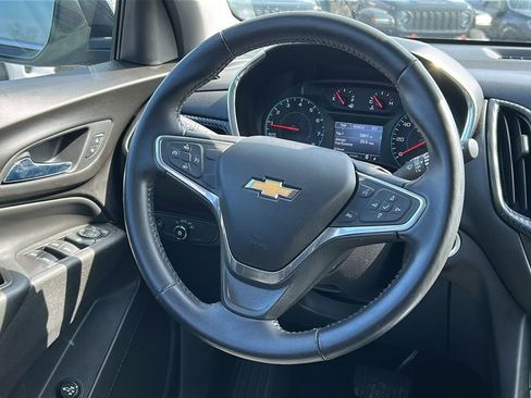Used 2018 Chevrolet Equinox LT image 24