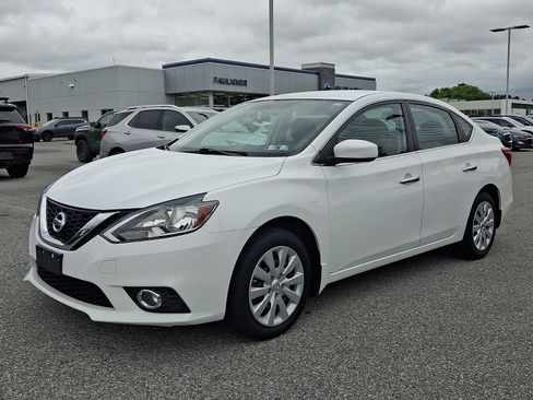 Used 2017 Nissan Sentra SV FWD image 4