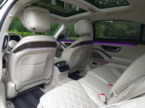 Used 2021 Mercedes-Benz S 580 4MATIC Sedan w/ AMG Line image 14