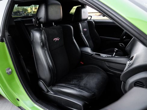 Used 2015 Dodge Challenger R/T Scat Pack w/ Leather Interior Group image 28
