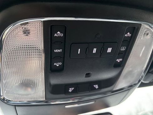 Used 2017 Chrysler 300 S w/ 300S Premium Group image 29