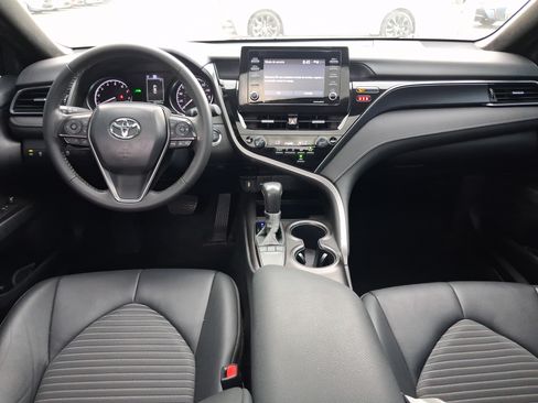 Used 2024 Toyota Camry SE w/ Convenience Package FWD image 16