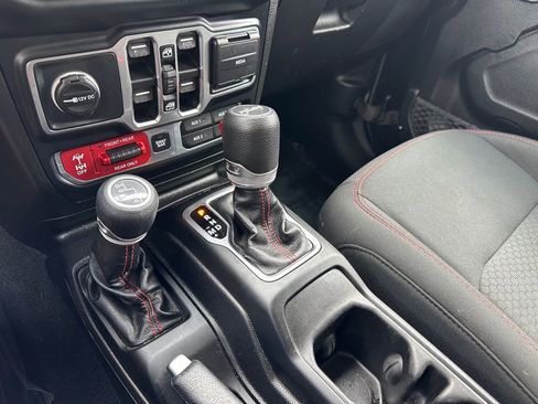 Used 2019 Jeep Wrangler Unlimited Rubicon image 24