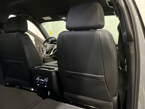 Used 2024 Chevrolet Tahoe Z71 w/ Luxury Package AWD/4WD image 30