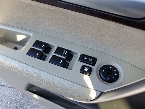 Used 2014 Kia Sorento LX image 30