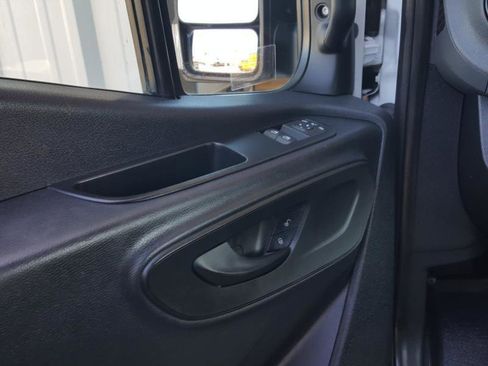 Used 2021 Mercedes-Benz Sprinter 2500 image 23