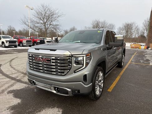 Used 2024 GMC Sierra 1500 Denali w/ Denali Reserve Package image 4