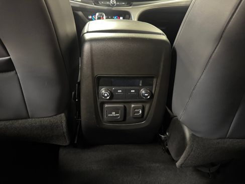 Used 2018 Buick Enclave Essence w/ Trailering Package FWD image 32