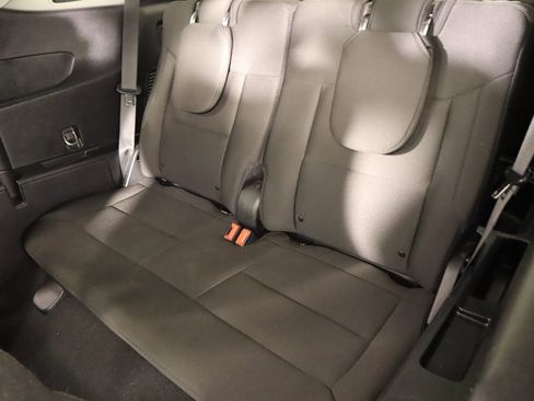 Used 2022 Ford Explorer XLT image 13