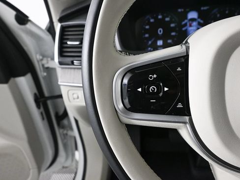 Used 2022 Volvo XC90 T6 Inscription w/ Lounge Package AWD/4WD image 10