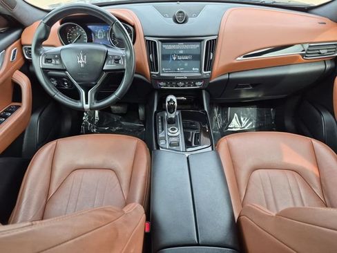 Used 2018 Maserati Levante AWD/4WD image 13