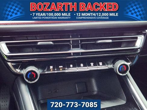 Used 2025 Chevrolet Traverse Z71 AWD/4WD image 25