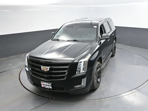 Used 2017 Cadillac Escalade Luxury AWD/4WD image 42