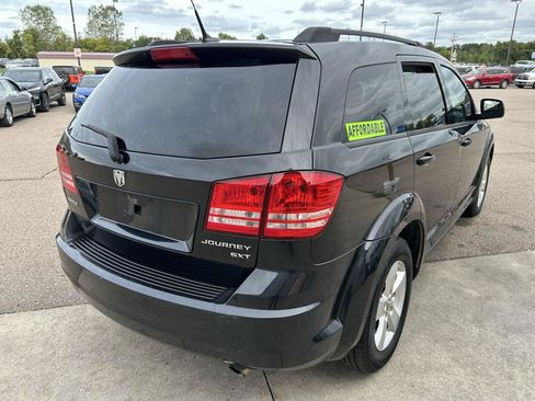 Used 2010 Dodge Journey SXT FWD image 5