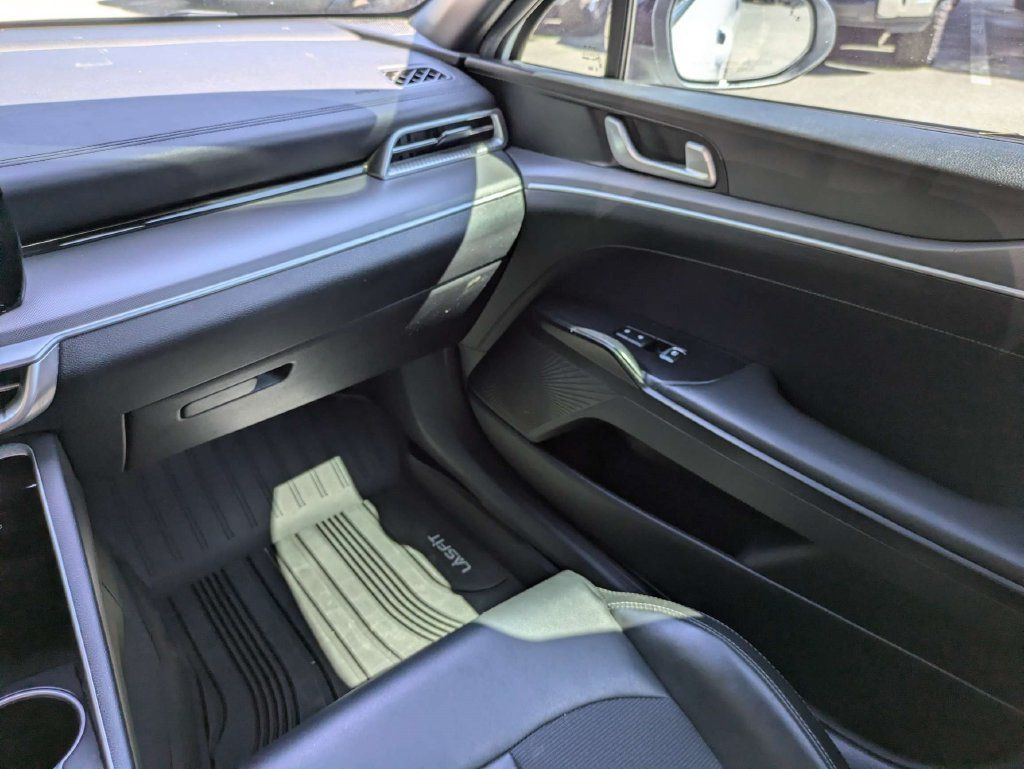 Used 2022 Kia K5 GT-Line FWD image 16