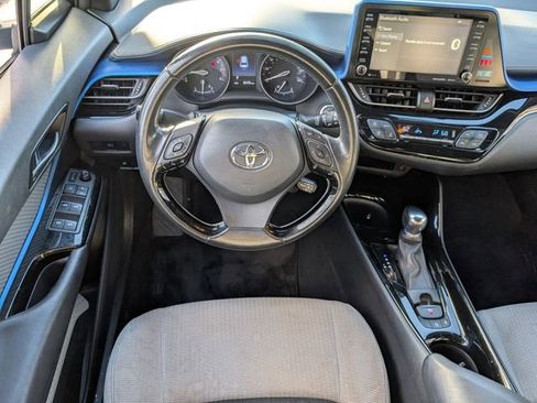 Used 2019 Toyota C-HR XLE image 15