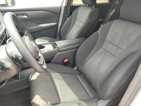 Certified 2024 Nissan Rogue SV FWD image 21