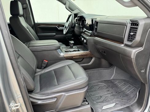 Used 2024 GMC Sierra 1500 Elevation w/ Elevation Premium Package RWD image 15