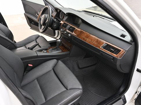 Used 2007 BMW 550i Sedan image 13