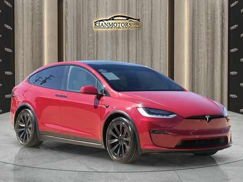 Used 2022 Tesla Model X Plaid image 1