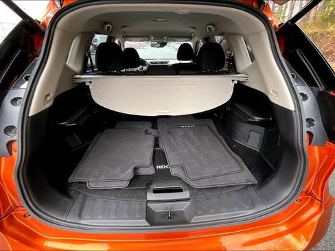 Used 2020 Nissan Rogue SV image 21